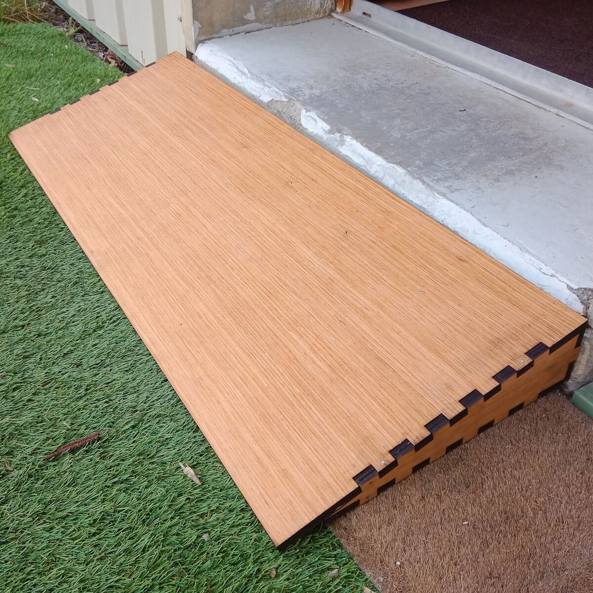 Picture of box.